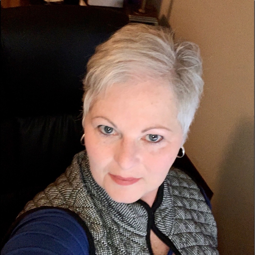 Meet your Posher, Virginia